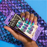 ongles décoratifs bleu